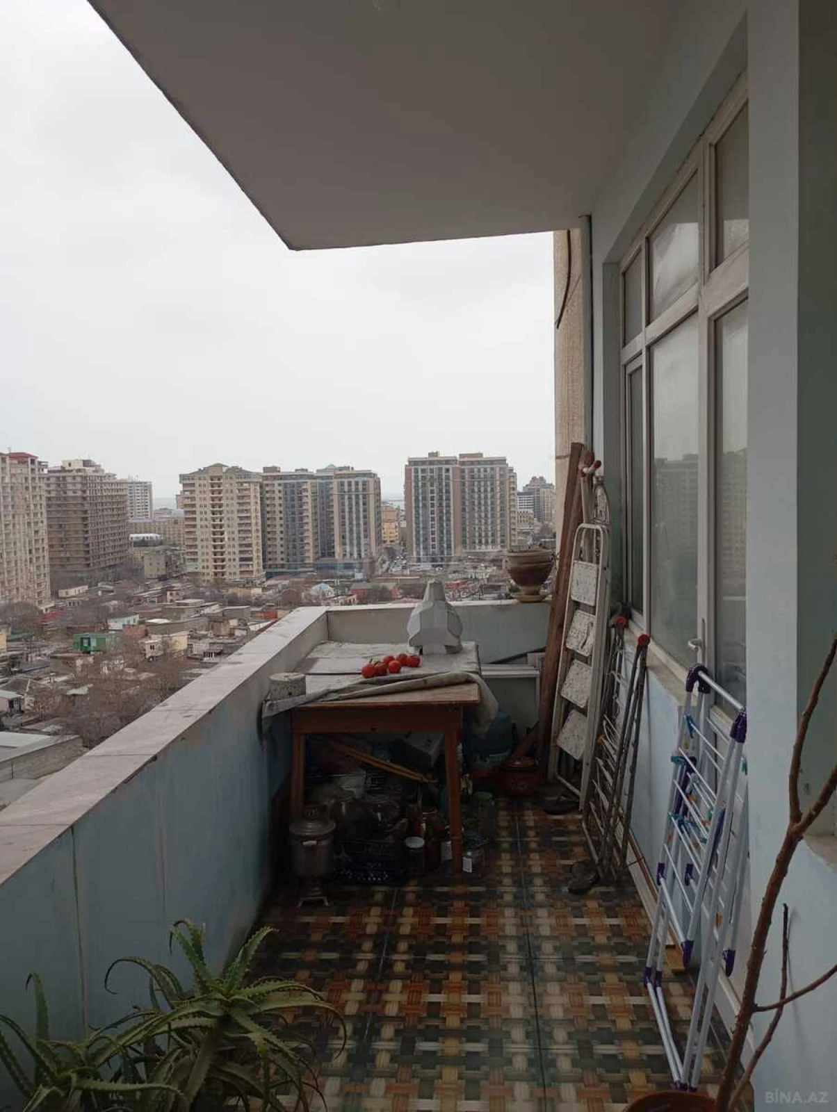 Satılır 3 otaqlı mənzil 110 m²