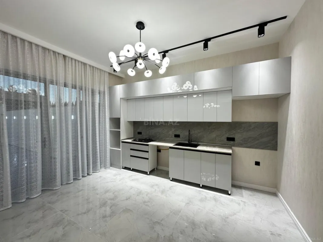 Satılır 4 otaqlı həyət evi 200 m²