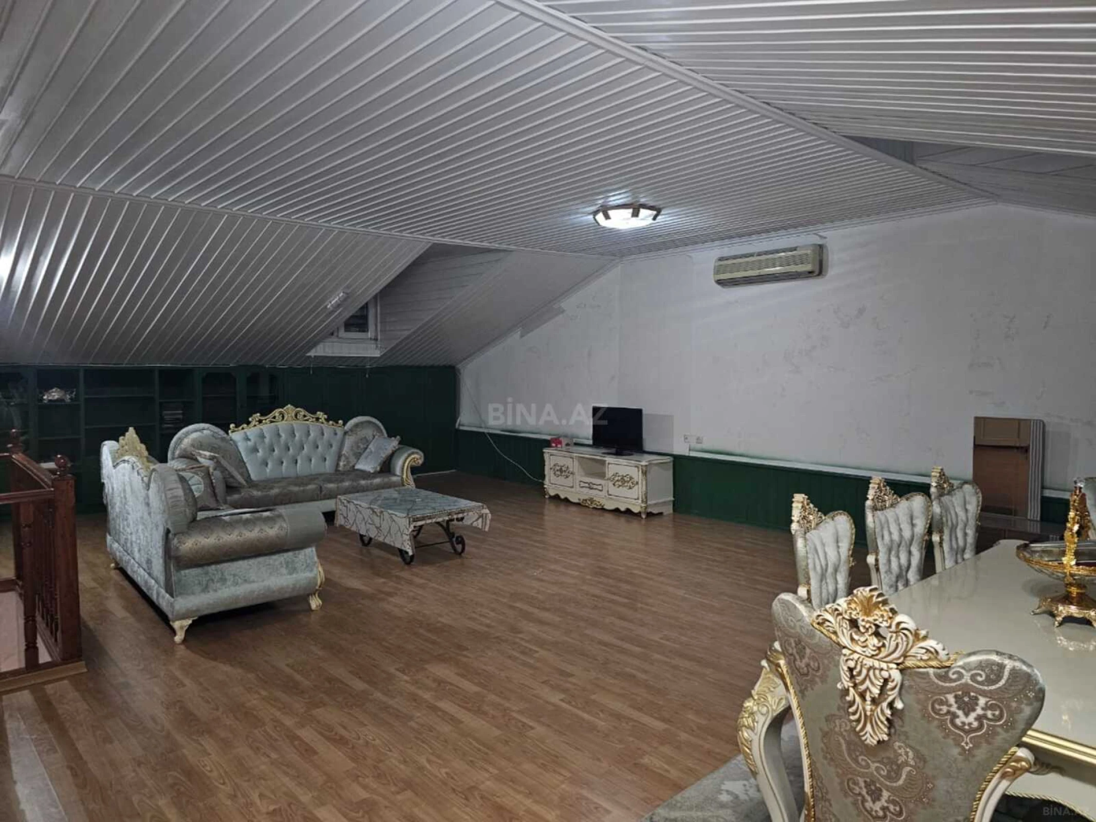 Kirayə verilir 5 otaqlı mənzil 200 m²