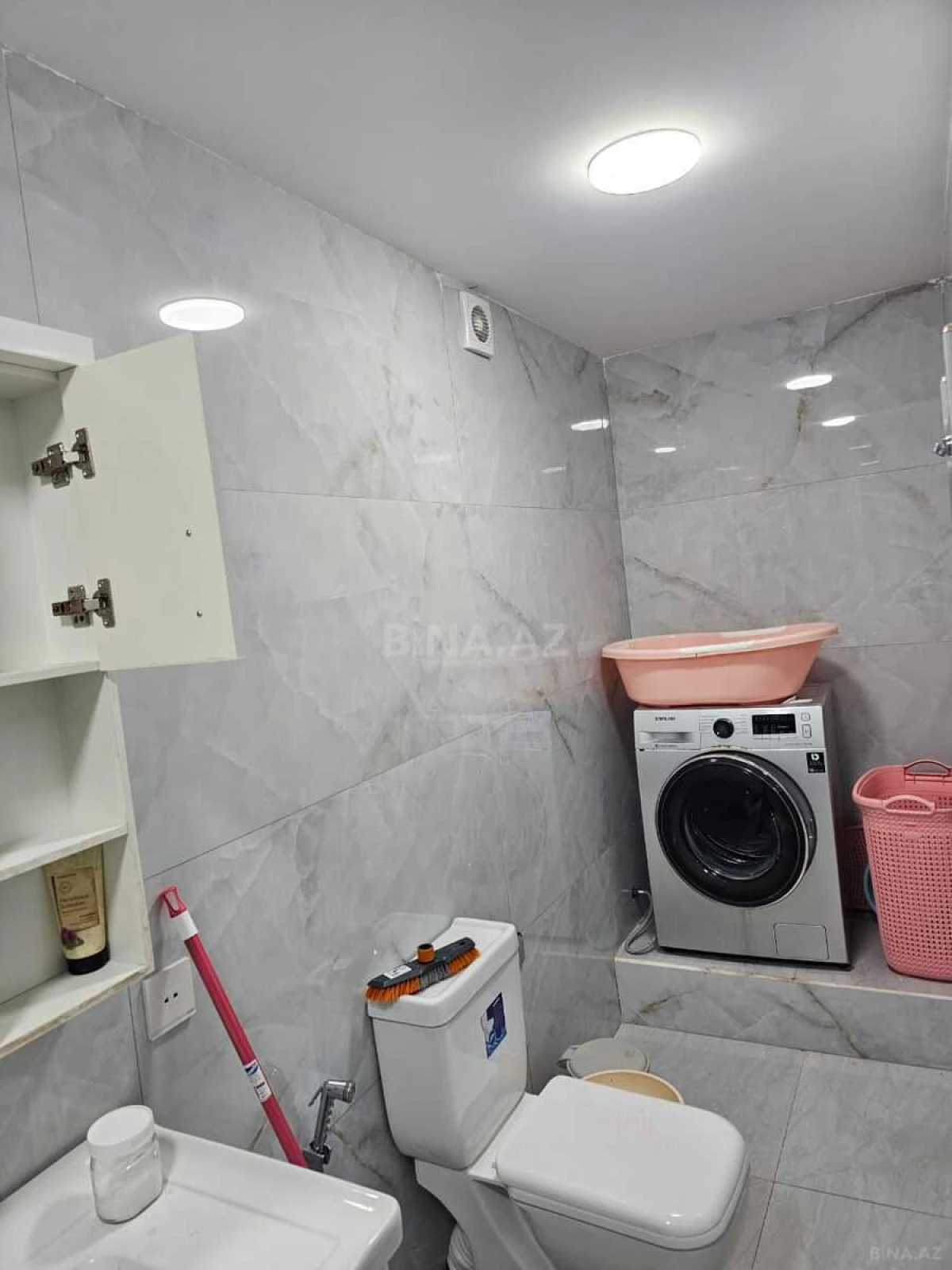 Kirayə verilir 5 otaqlı mənzil 200 m²