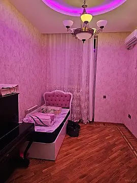 Kirayə verilir 5 otaqlı mənzil 200 m²