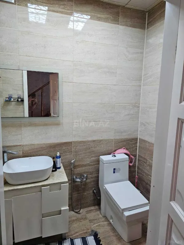 Kirayə verilir 5 otaqlı mənzil 200 m²