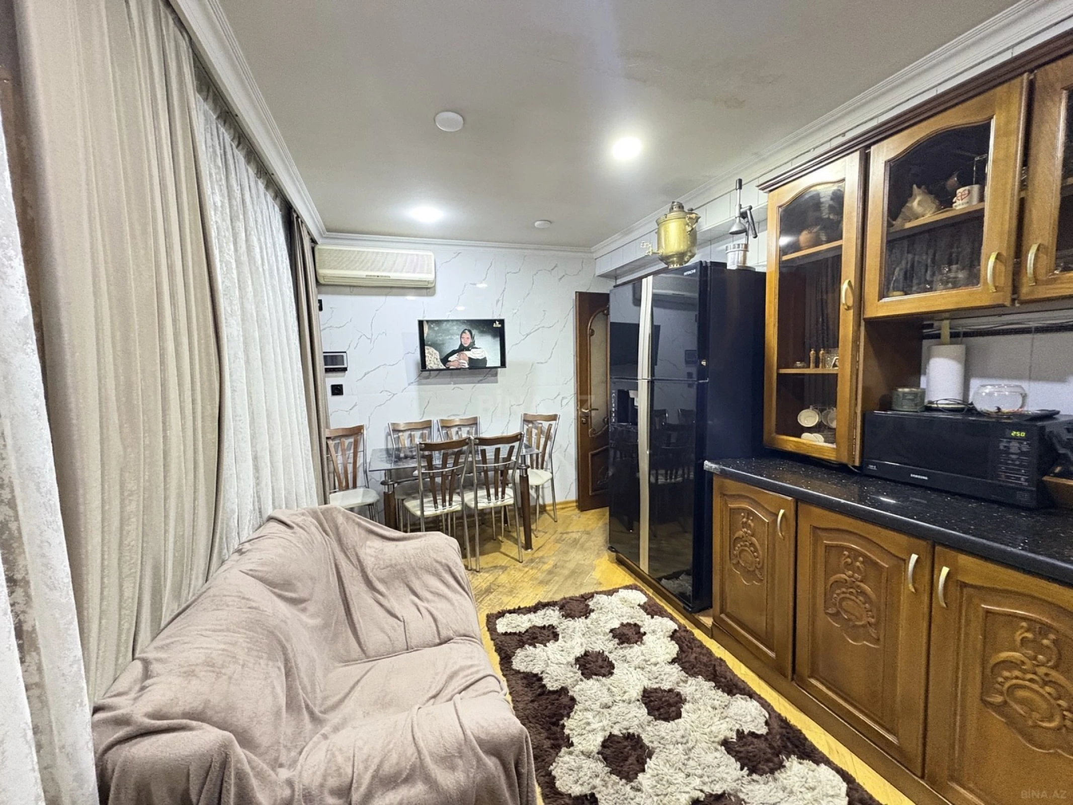 Satılır 3 otaqlı mənzil 140 m²