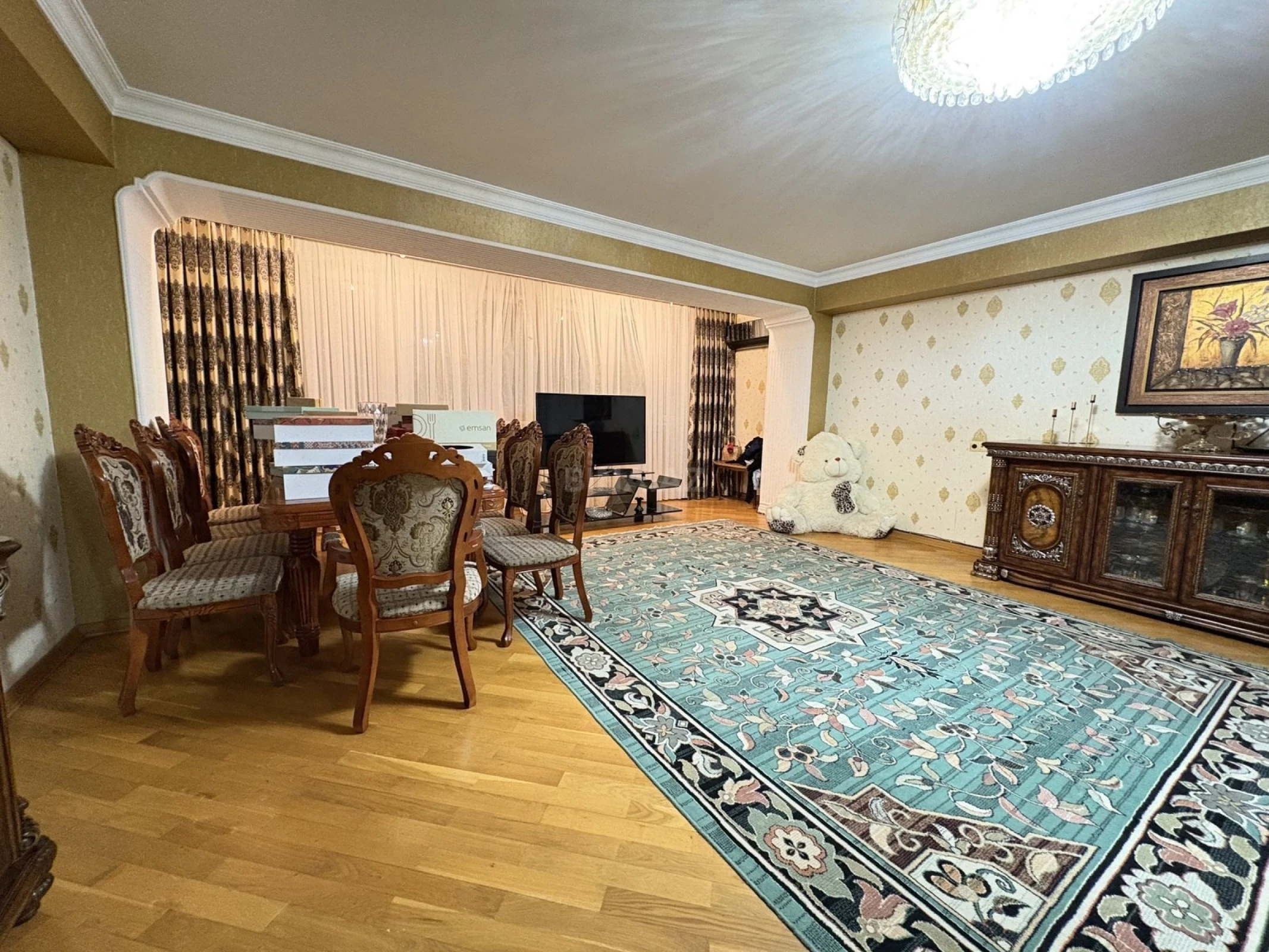 Satılır 3 otaqlı mənzil 140 m²