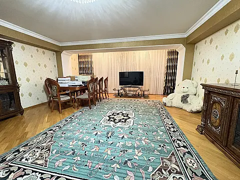 Satılır 3 otaqlı mənzil 140 m² — Bakı, Nərimanov 3 otaq 140.00 m²