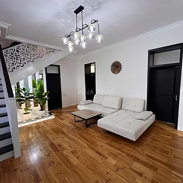 Kirayə verilir 5 otaqlı həyət evi 400 m²