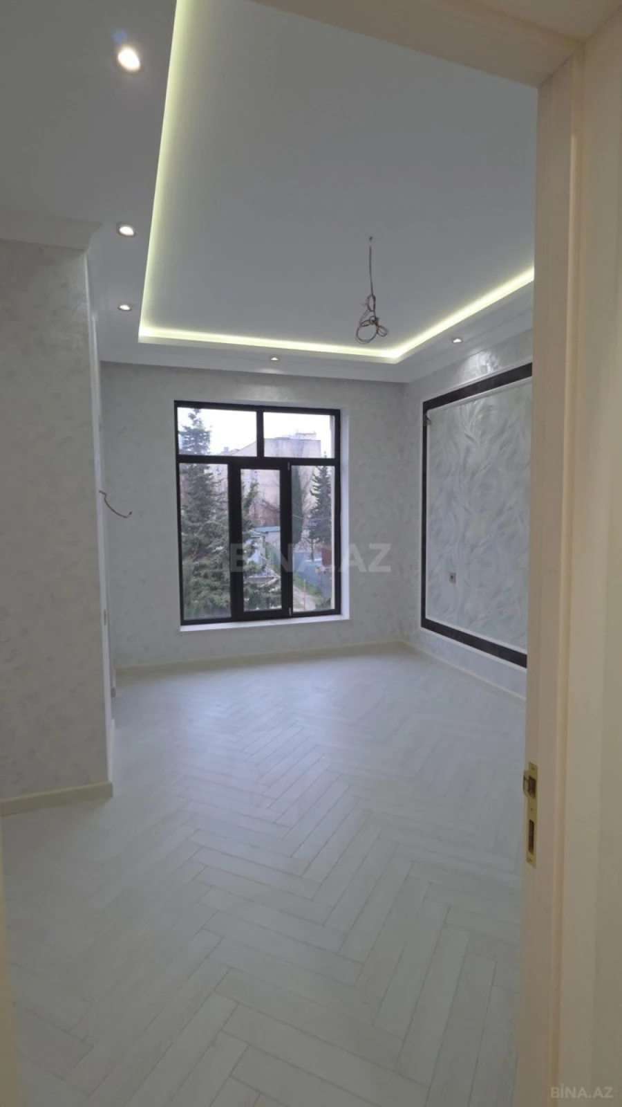 Satılır 7 otaqlı həyət evi 360 m²