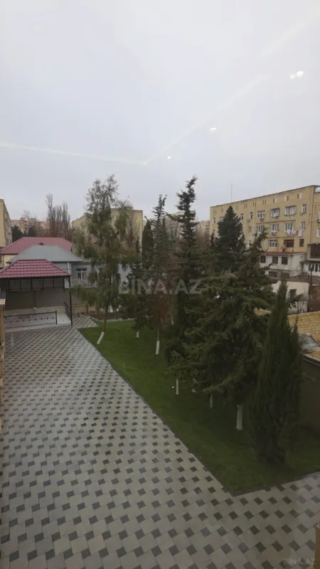 Satılır 7 otaqlı həyət evi 360 m²