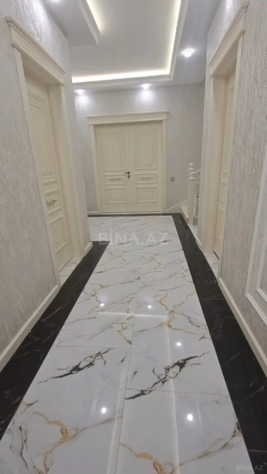 Satılır 7 otaqlı həyət evi 360 m²
