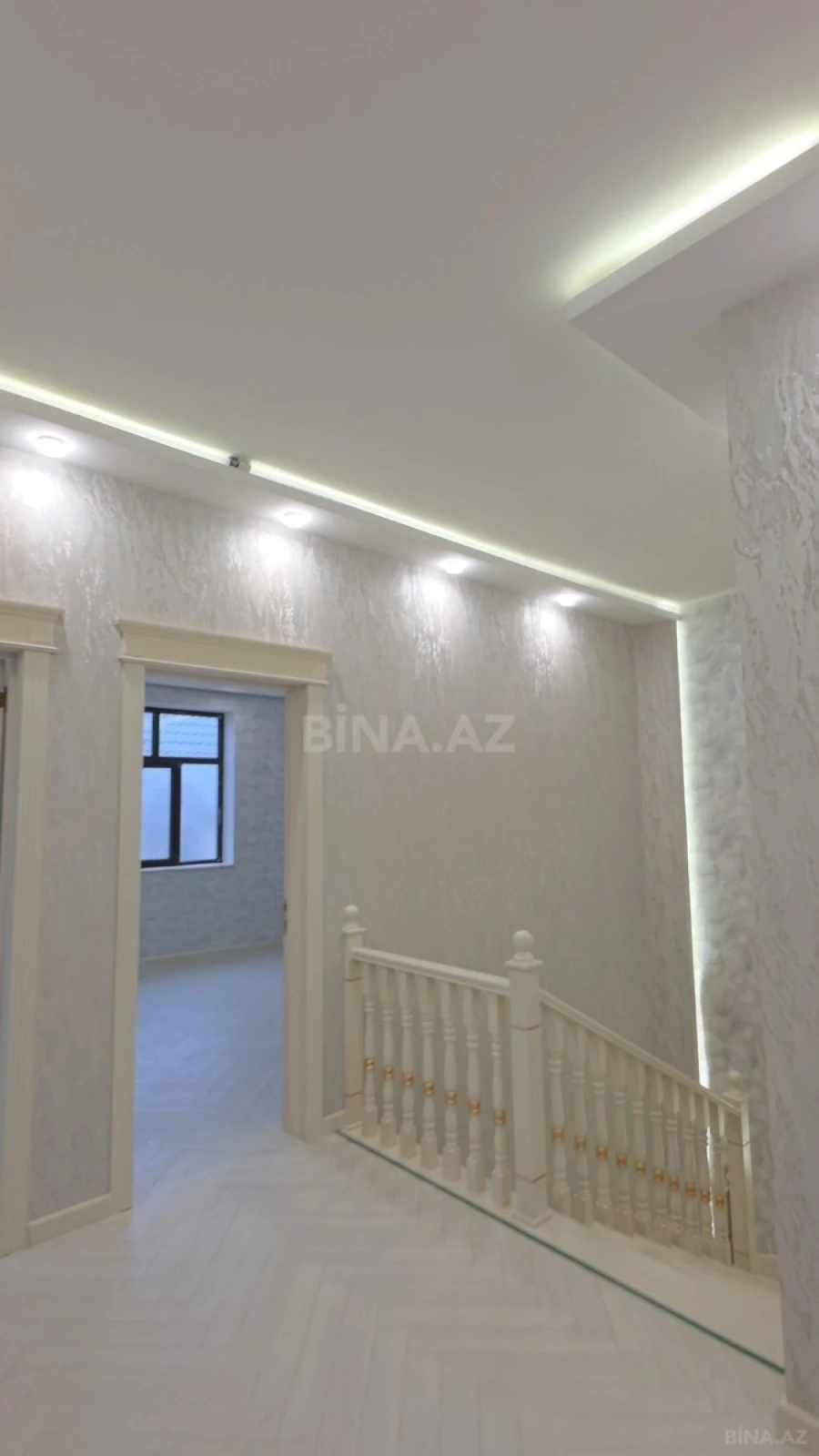 Satılır 7 otaqlı həyət evi 360 m²