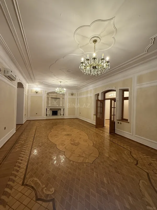 Satılır 6 otaqlı həyət evi 450 m²