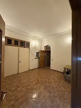 Satılır 6 otaqlı həyət evi 450 m²