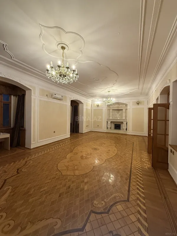 Satılır 6 otaqlı həyət evi 450 m²