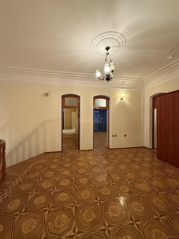 Satılır 6 otaqlı həyət evi 450 m²