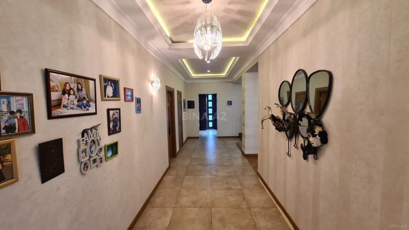 Satılır 6 otaqlı həyət evi 400 m²