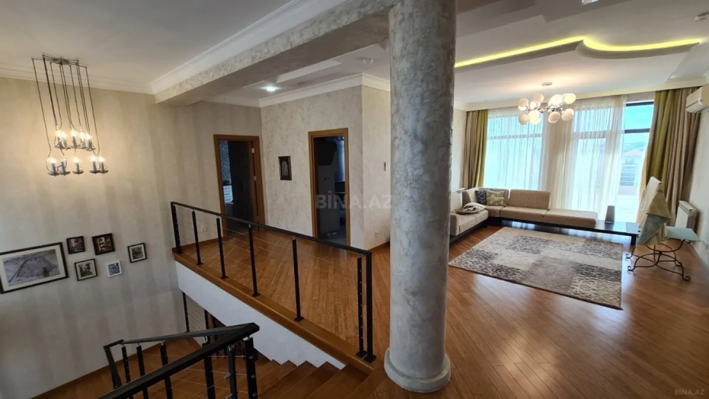 Satılır 6 otaqlı həyət evi 400 m²
