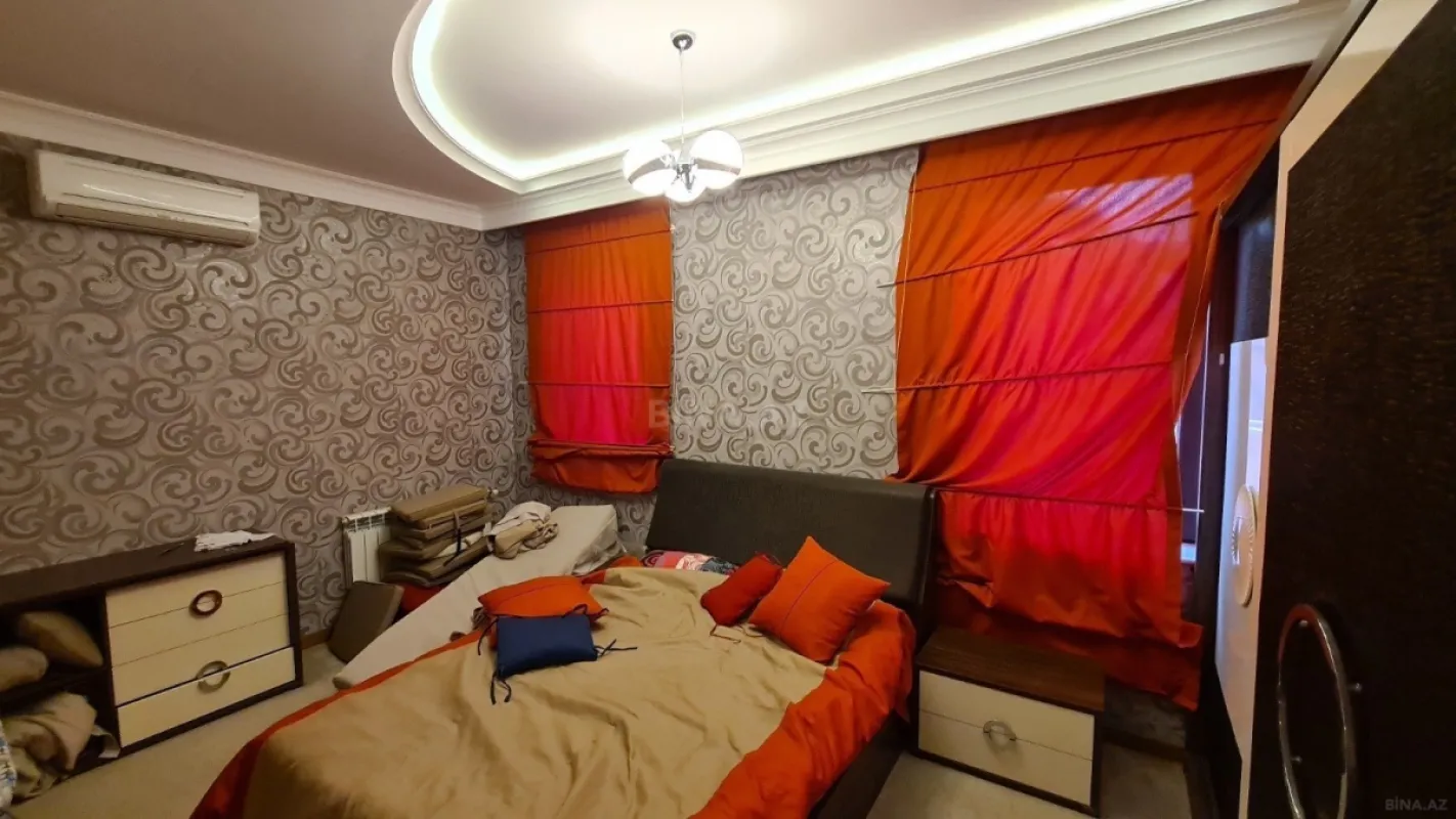 Satılır 6 otaqlı həyət evi 400 m²