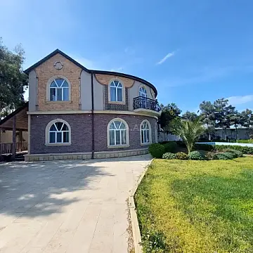 Kirayə verilir 5 otaqlı həyət evi 400 m²