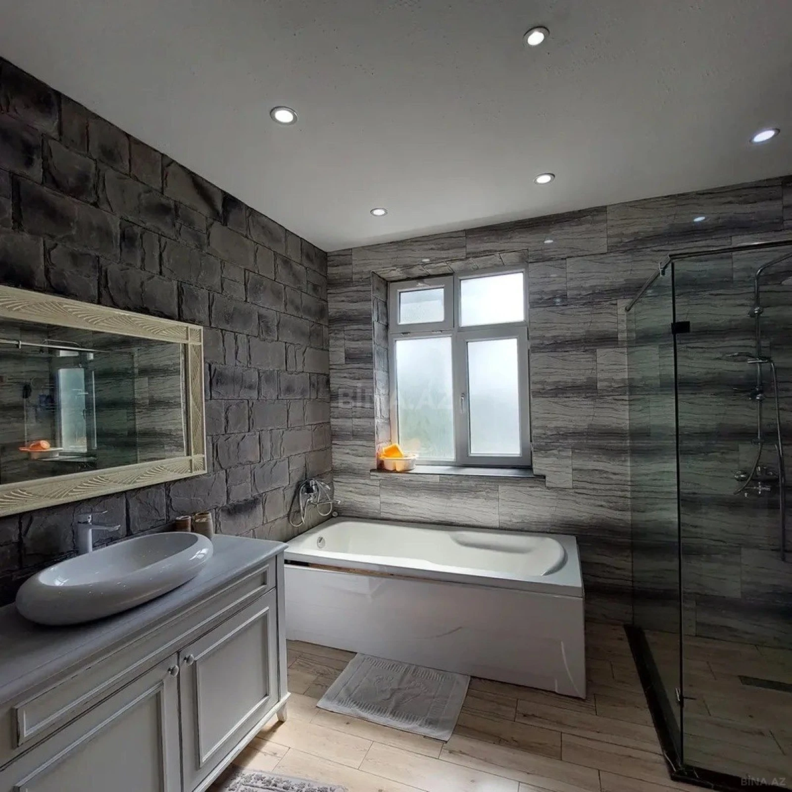 Kirayə verilir 5 otaqlı həyət evi 400 m²