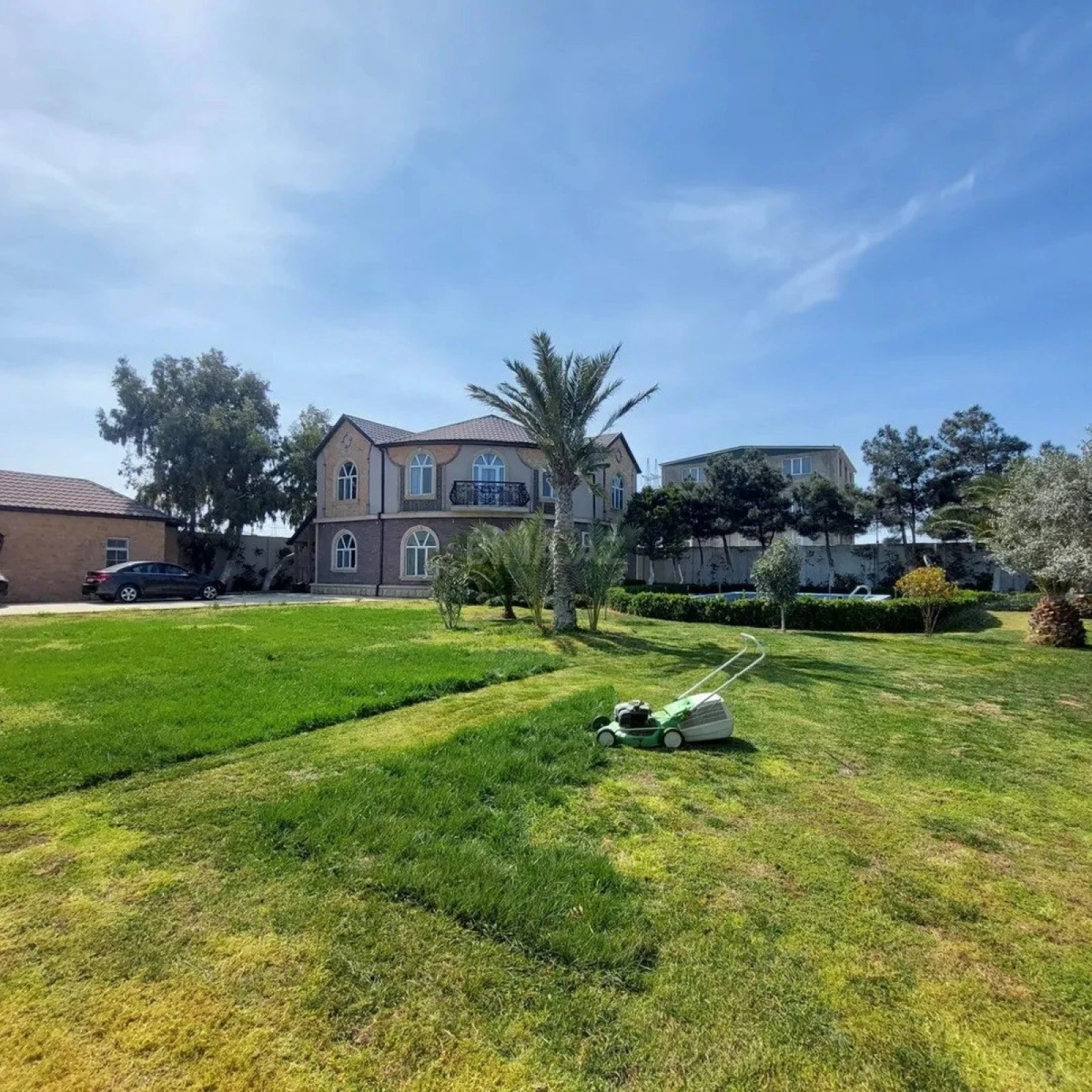 Kirayə verilir 5 otaqlı həyət evi 400 m²