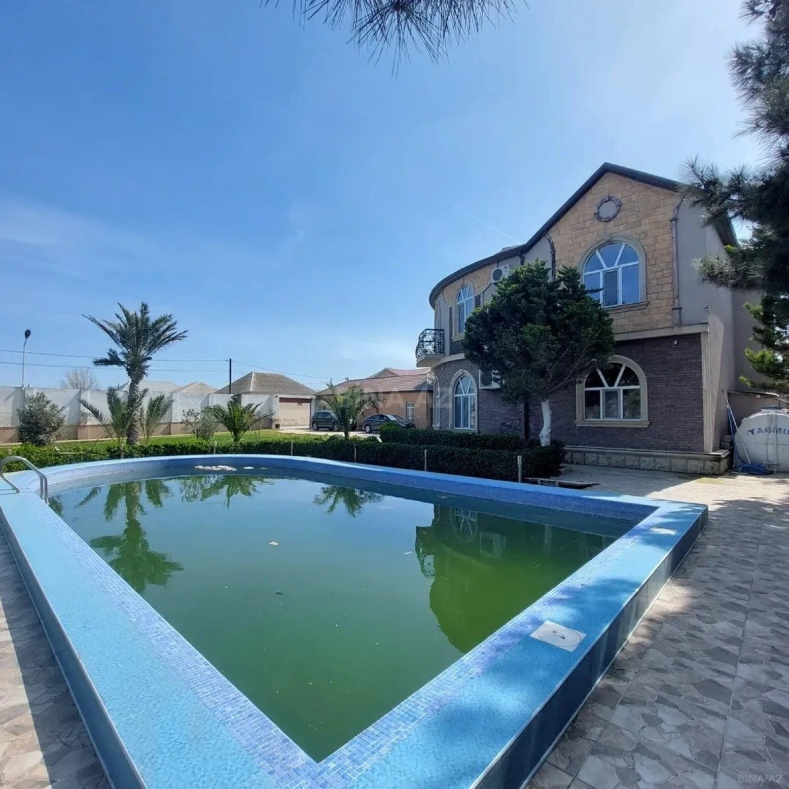 Kirayə verilir 5 otaqlı həyət evi 400 m²