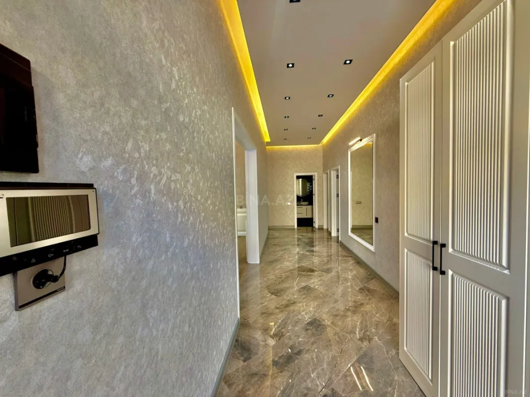 Satılır 4 otaqlı həyət evi 200 m²