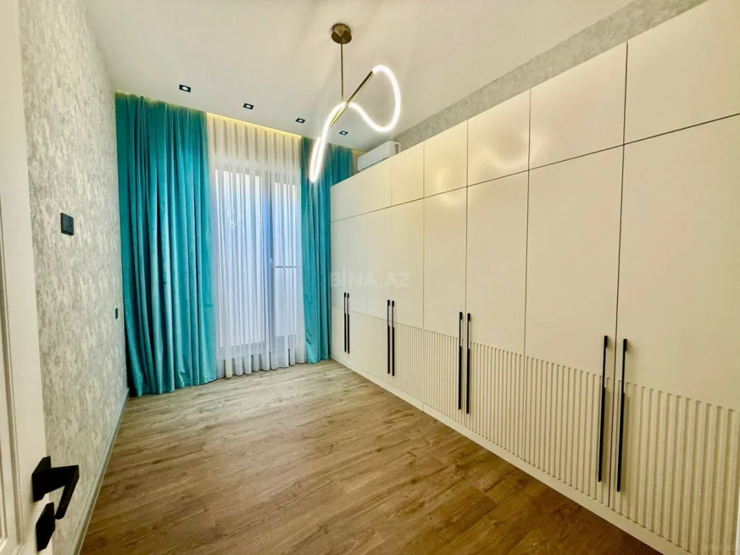 Satılır 4 otaqlı həyət evi 200 m²