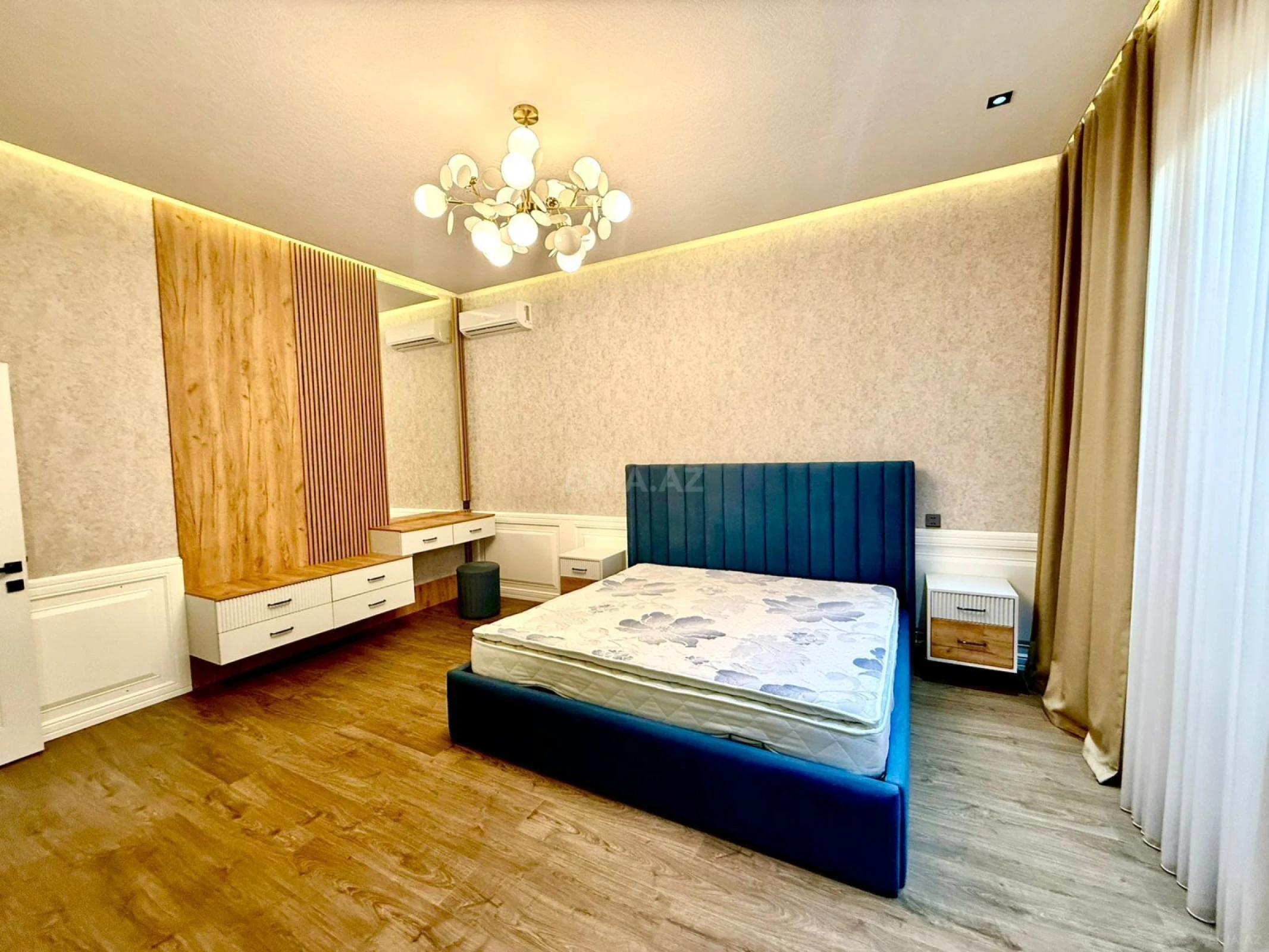 Satılır 4 otaqlı həyət evi 200 m²