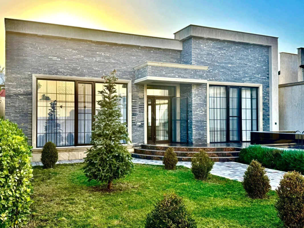Satılır 4 otaqlı həyət evi 200 m²