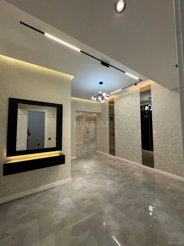 Satılır 4 otaqlı mənzil 170 m²