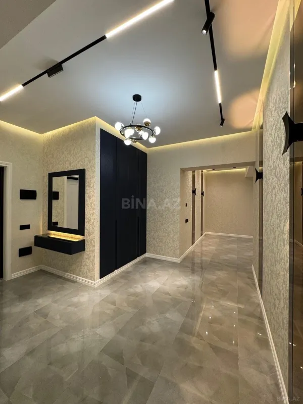 Satılır 4 otaqlı mənzil 170 m²