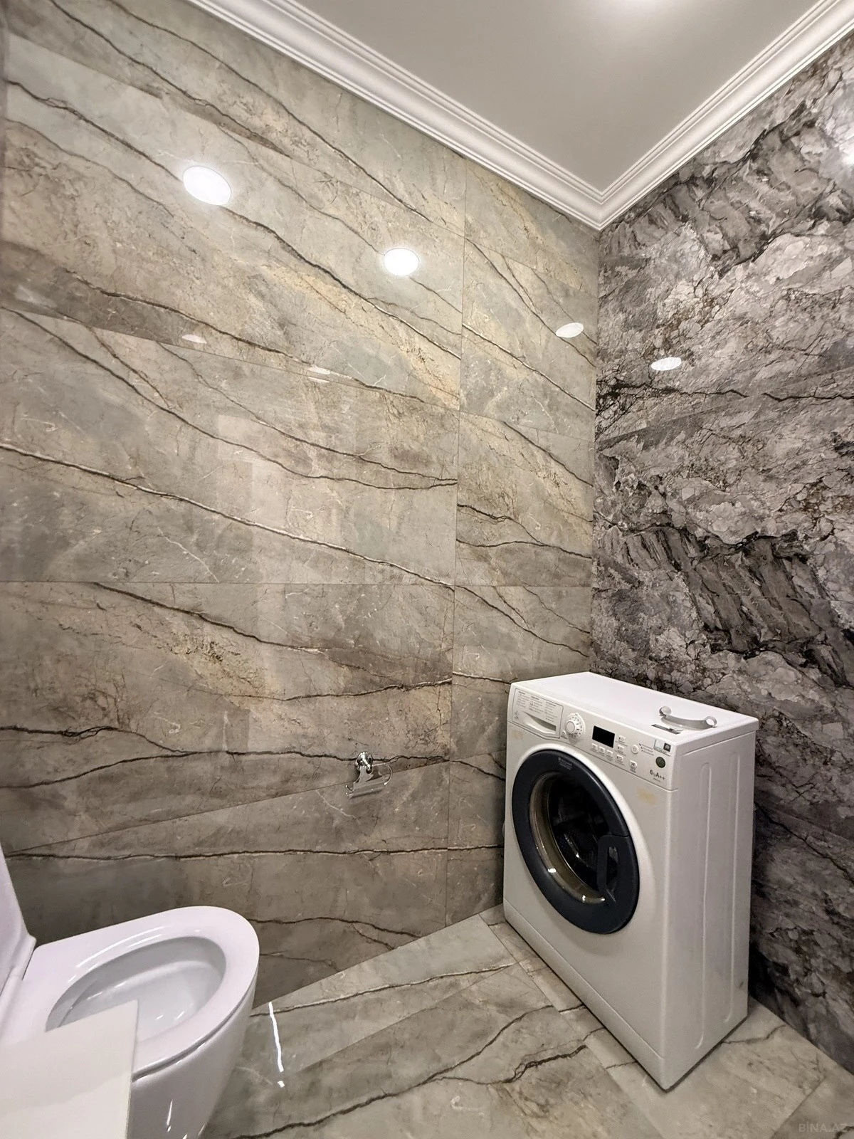 Kirayə verilir 3 otaqlı mənzil 140 m²