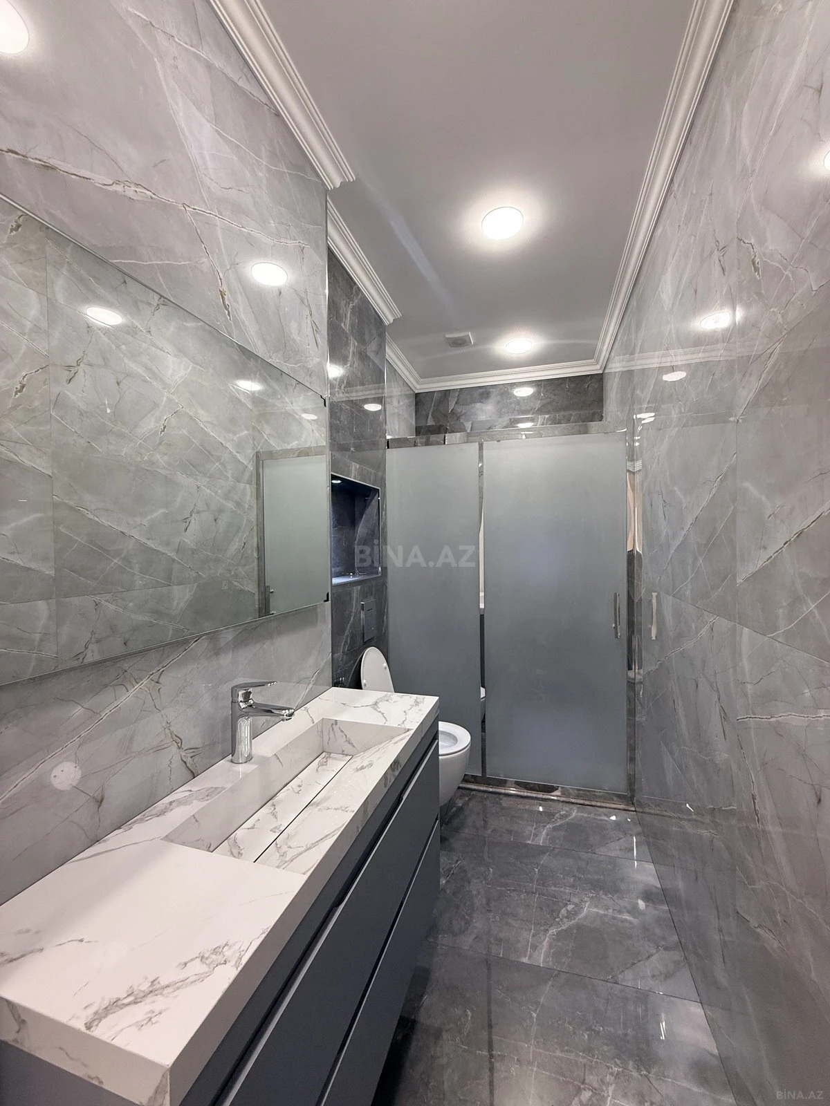 Kirayə verilir 3 otaqlı mənzil 140 m²