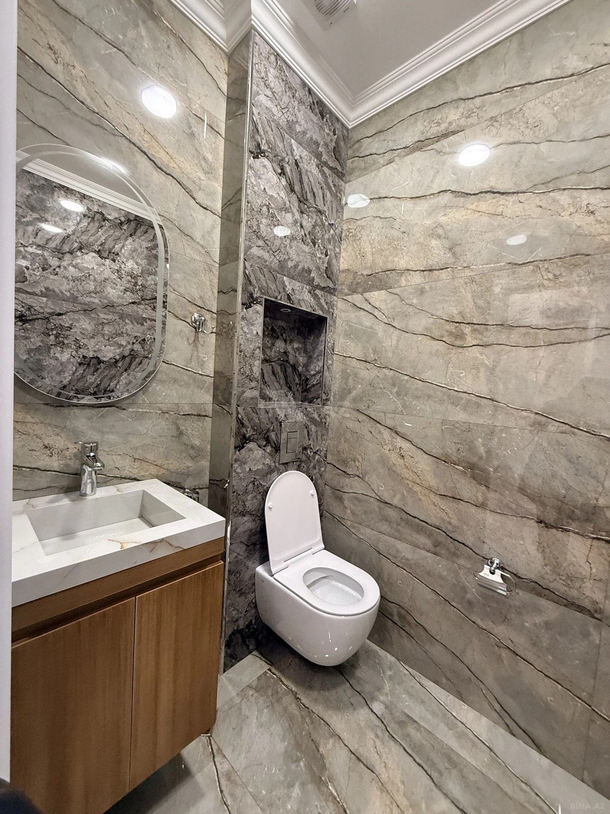 Kirayə verilir 3 otaqlı mənzil 140 m²