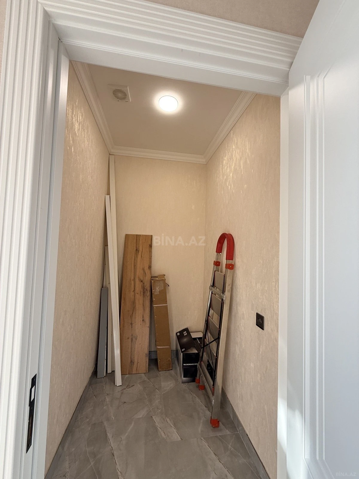 Kirayə verilir 3 otaqlı mənzil 140 m²