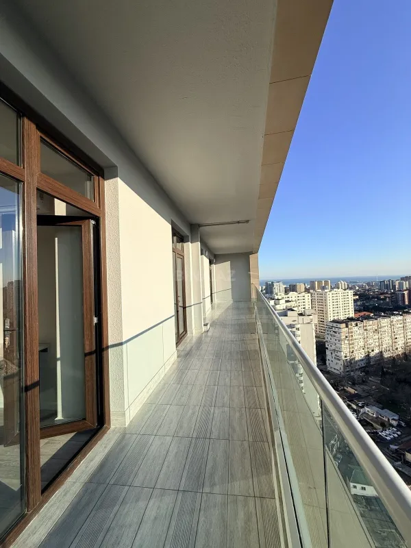 Kirayə verilir 3 otaqlı mənzil 140 m²