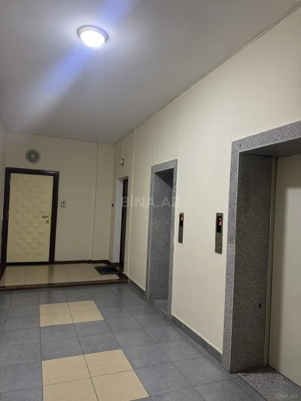 Satılır 3 otaqlı mənzil 170 m²
