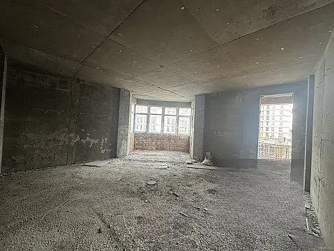 Satılır 3 otaqlı mənzil 170 m²