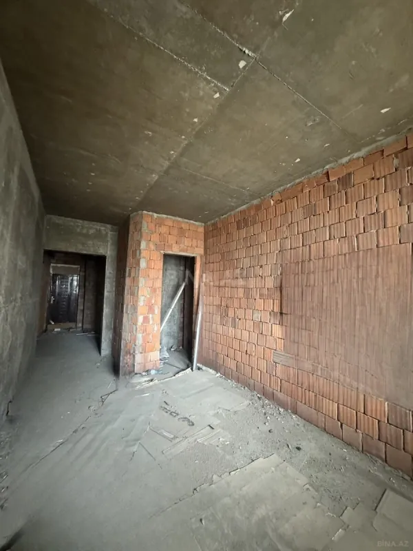 Satılır 3 otaqlı mənzil 170 m²