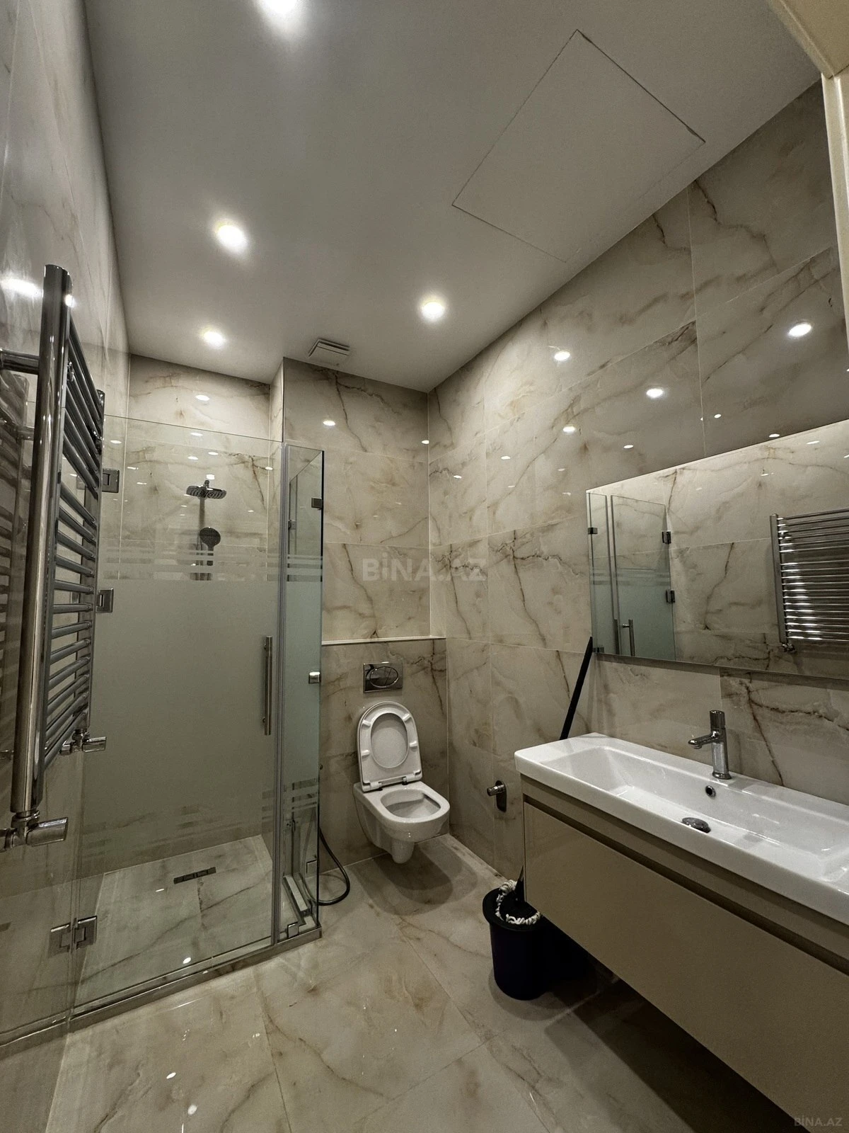 Satılır 3 otaqlı mənzil 168 m²