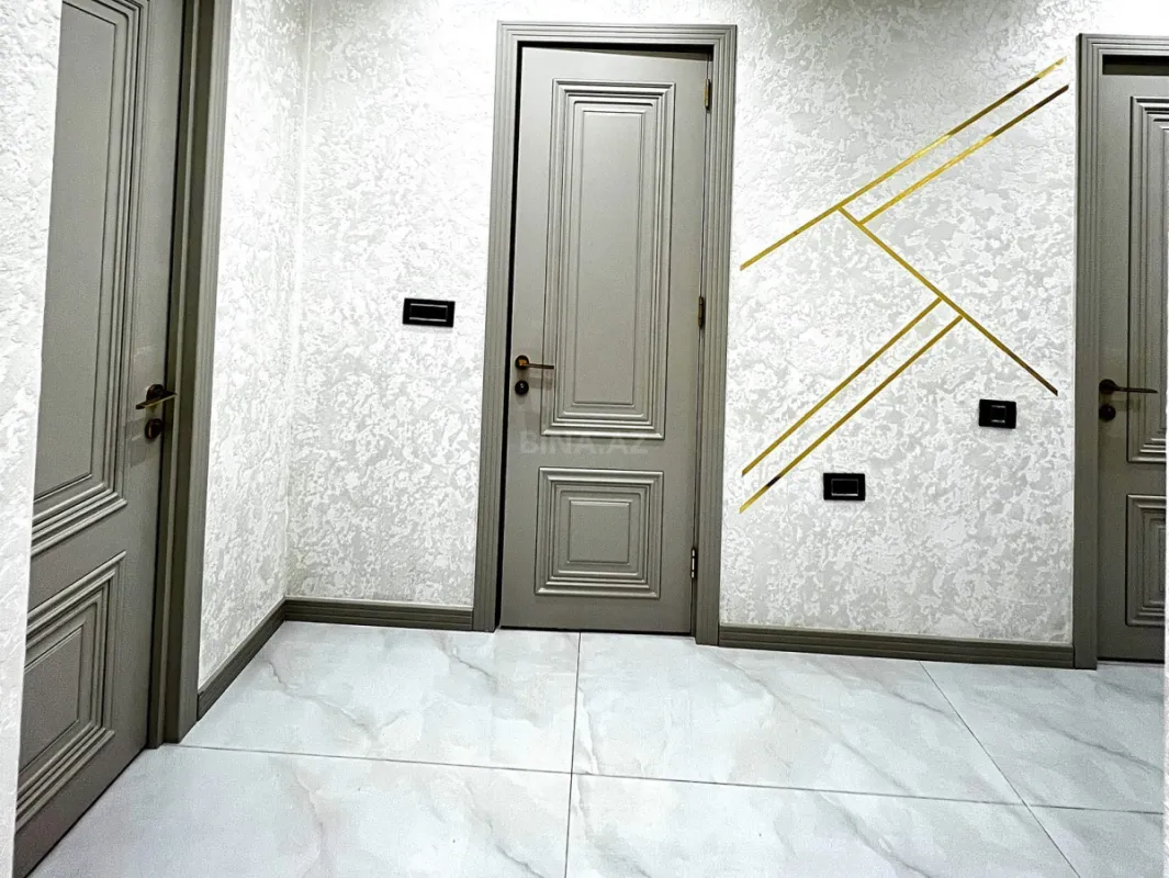 Satılır 3 otaqlı mənzil 107 m²