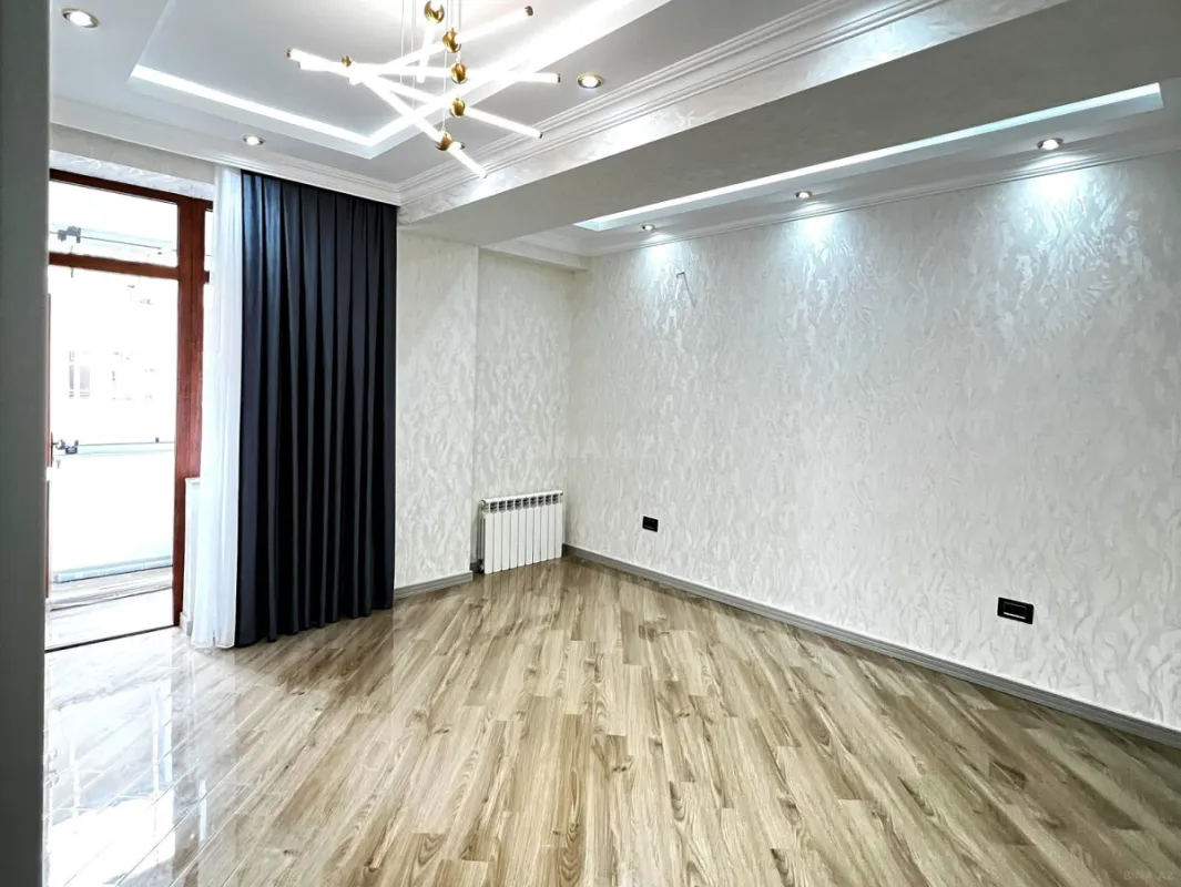 Satılır 3 otaqlı mənzil 107 m²
