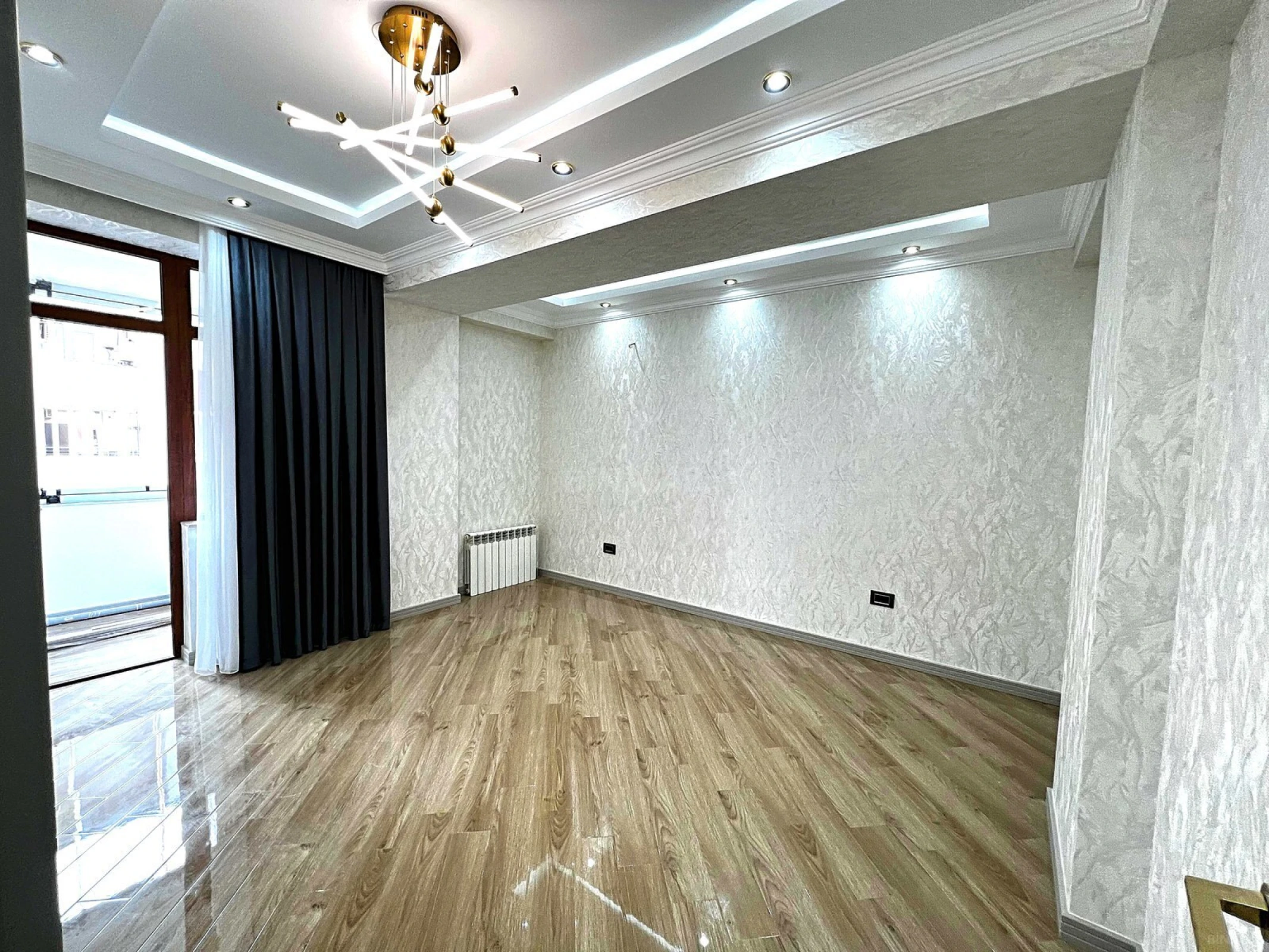 Satılır 3 otaqlı mənzil 107 m²