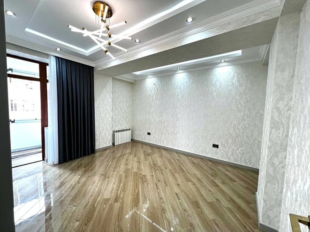 Satılır 3 otaqlı mənzil 107 m²