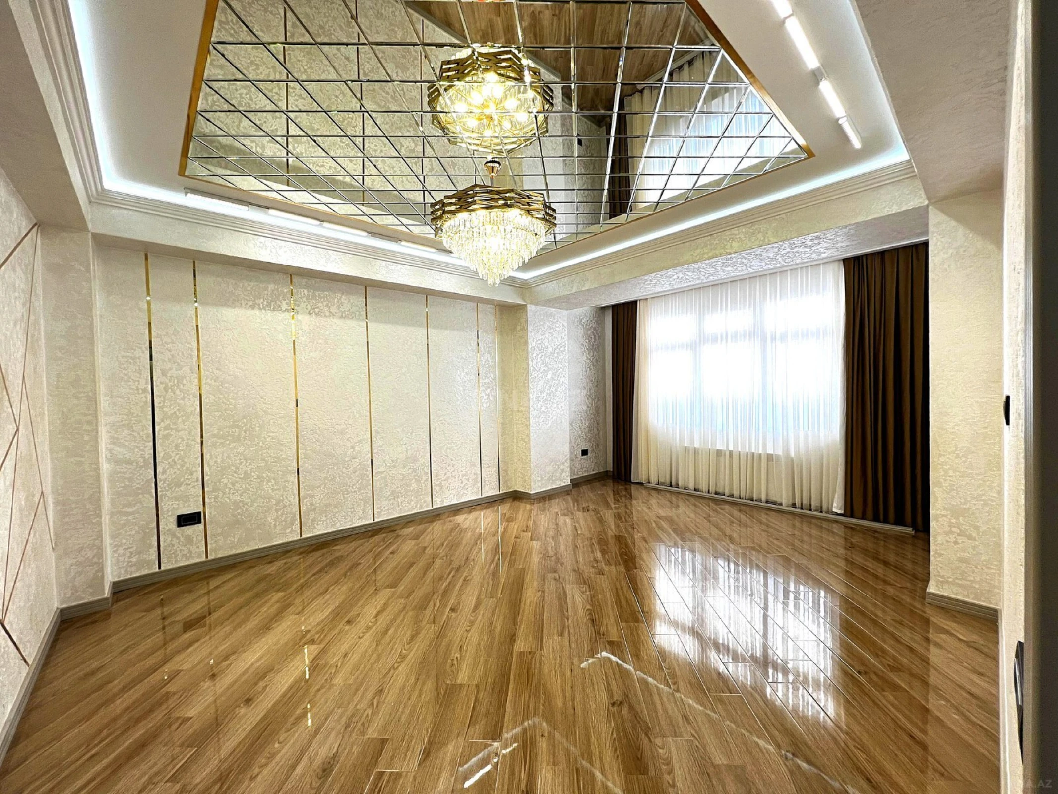 Satılır 3 otaqlı mənzil 107 m²