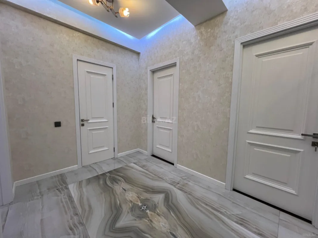 Kirayə verilir 2 otaqlı mənzil 100 m²