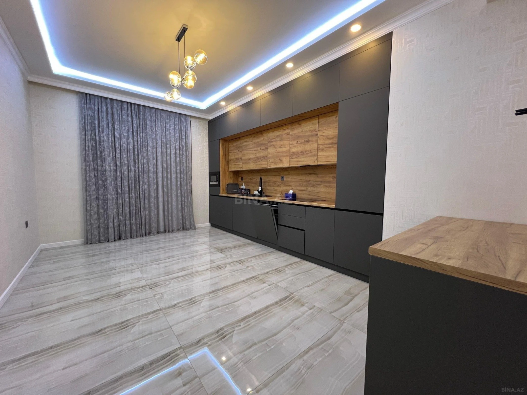 Kirayə verilir 2 otaqlı mənzil 100 m²