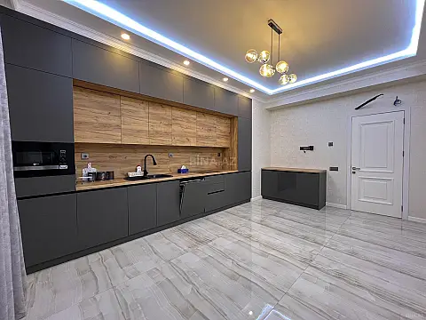 Kirayə verilir 2 otaqlı mənzil 100 m²