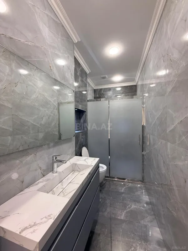 Kirayə verilir 3 otaqlı mənzil 140 m²