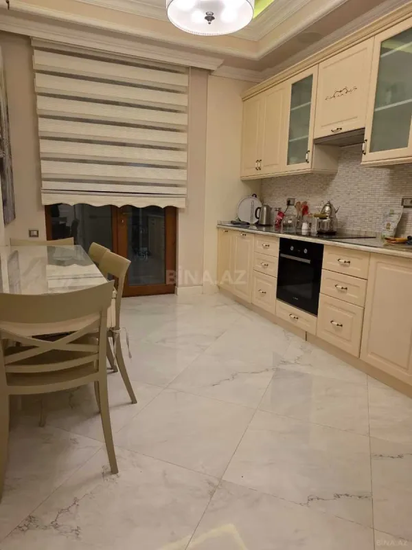 Kirayə verilir 3 otaqlı mənzil 115 m²